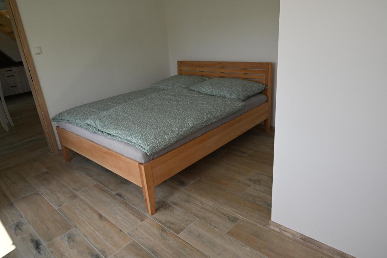 Penzion Mezi řádky Jindřichŭv Hradec Exterior foto