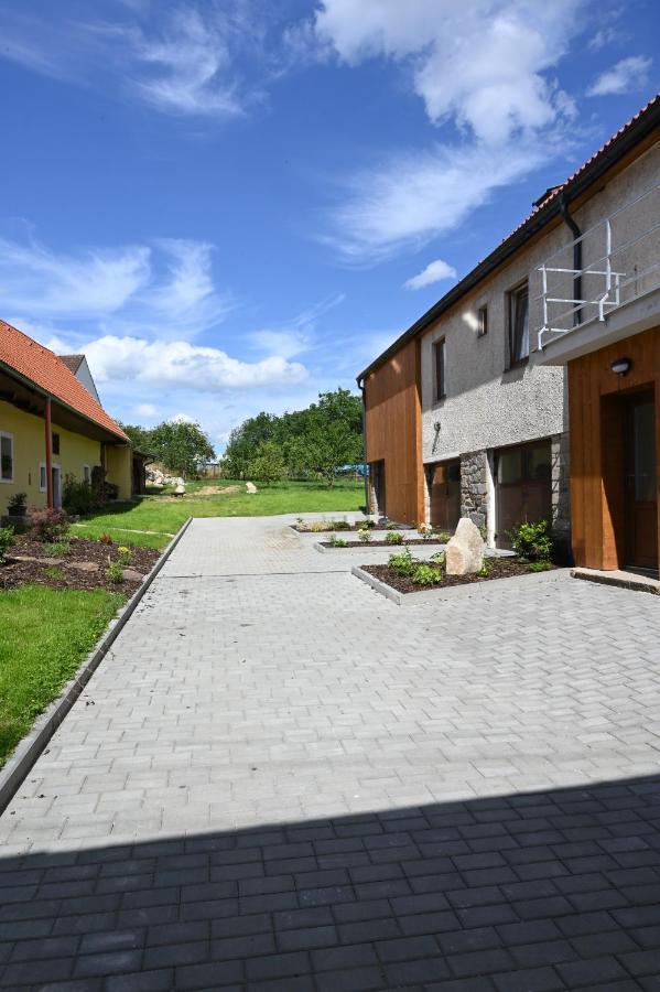 Penzion Mezi řádky Jindřichŭv Hradec Exterior foto