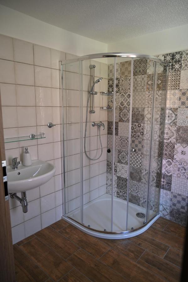 Penzion Mezi řádky Jindřichŭv Hradec Exterior foto